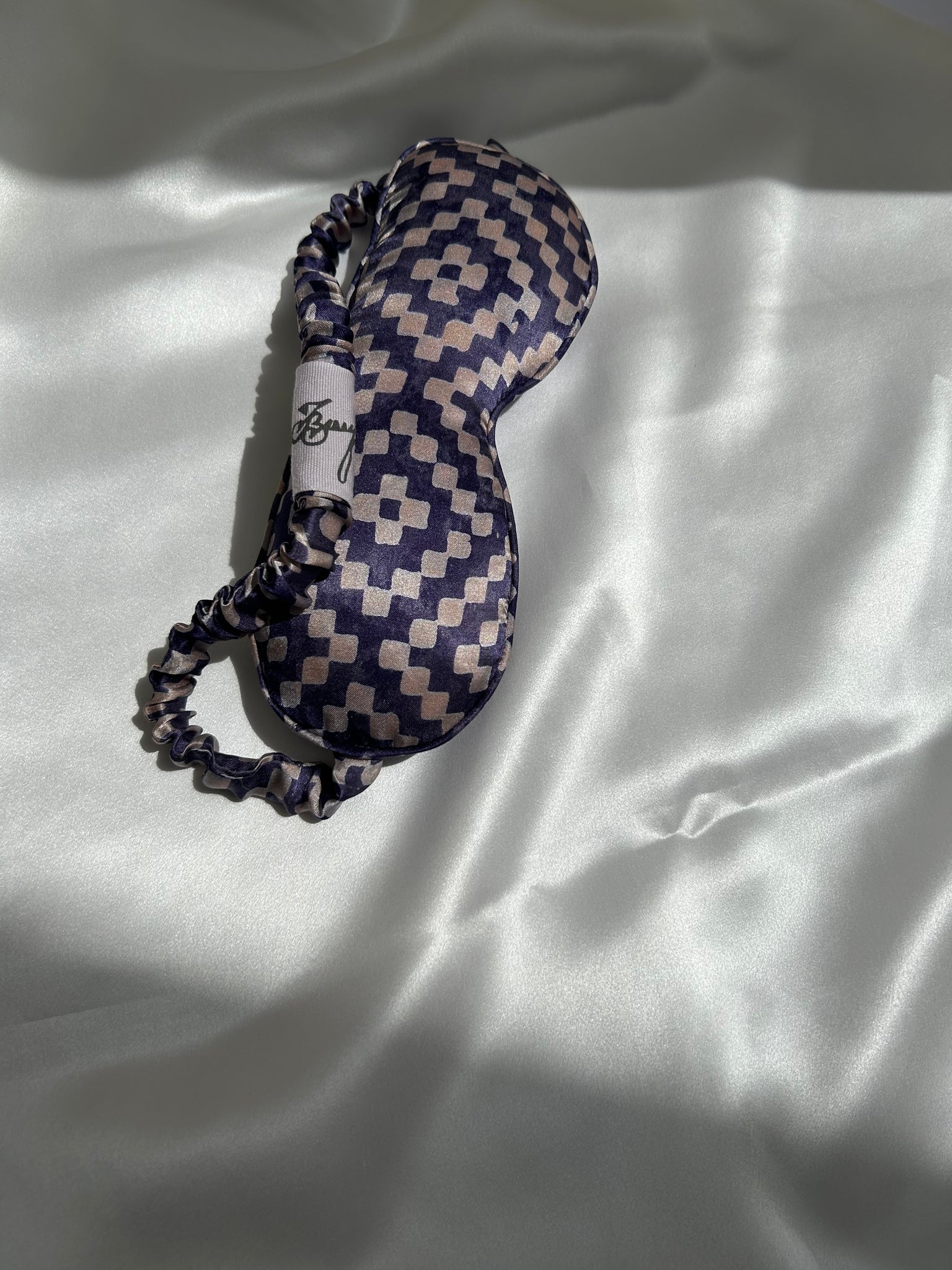Andromeda Silk Sleep Eye Pillow