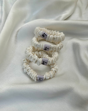 Everyday Essentials - Organic Peace Silk Scrunchies 001 Thins (Ivoire Perle Set of 4)