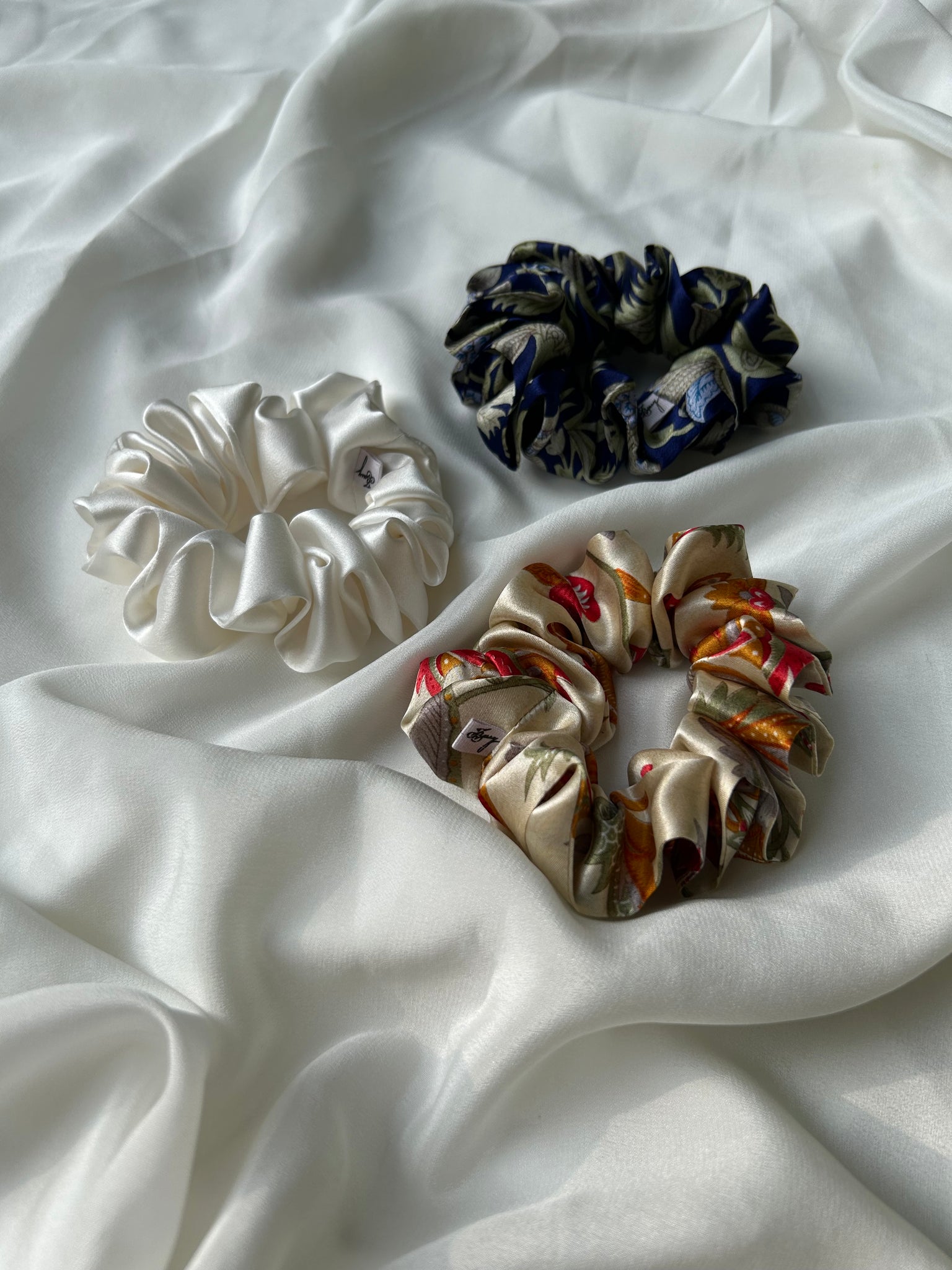 Aurelia Gift Set: 3 x 003 Large Organic Silk Scrunchies