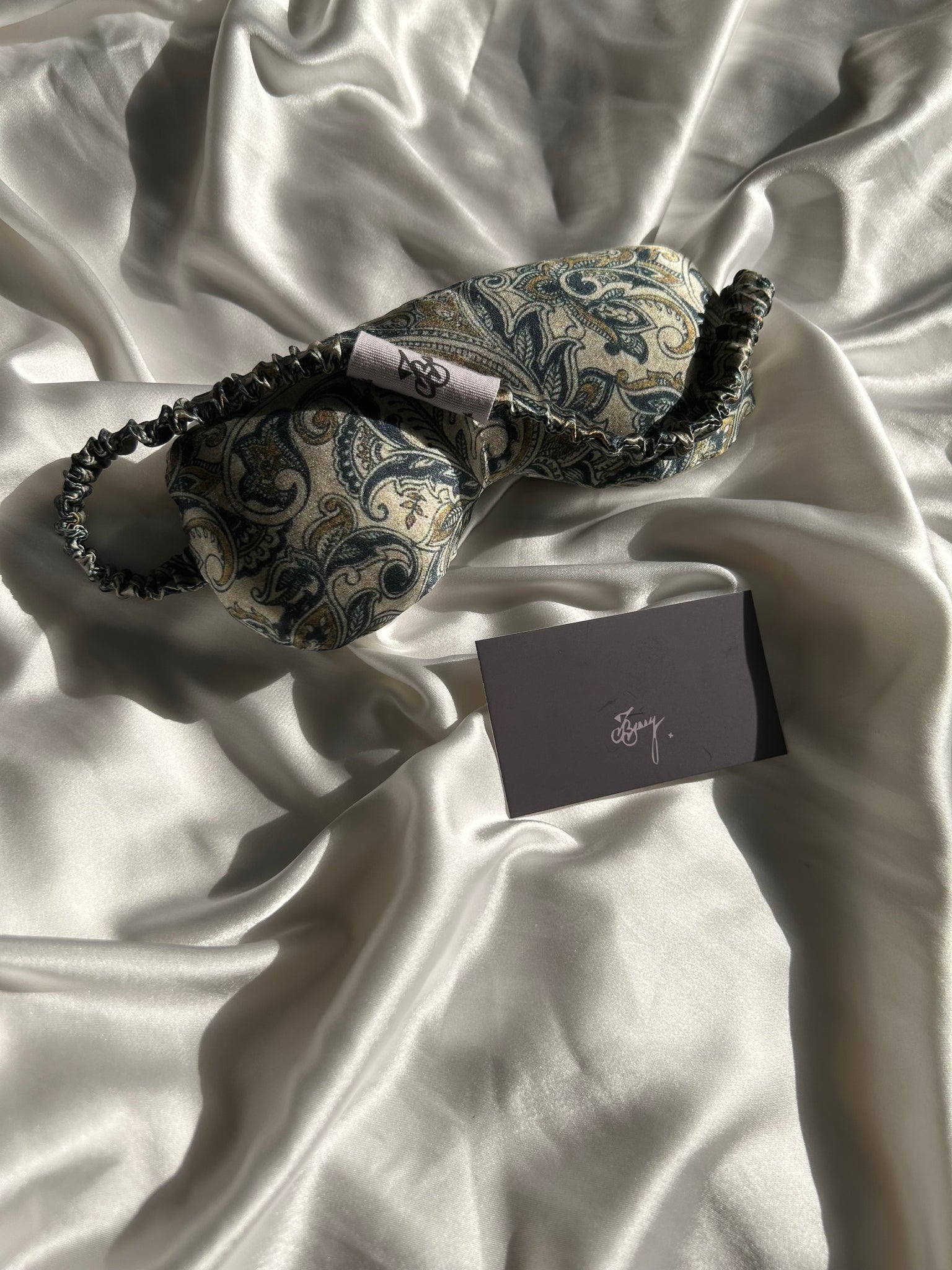 Ariadne Silk Sleep Eye Pillow