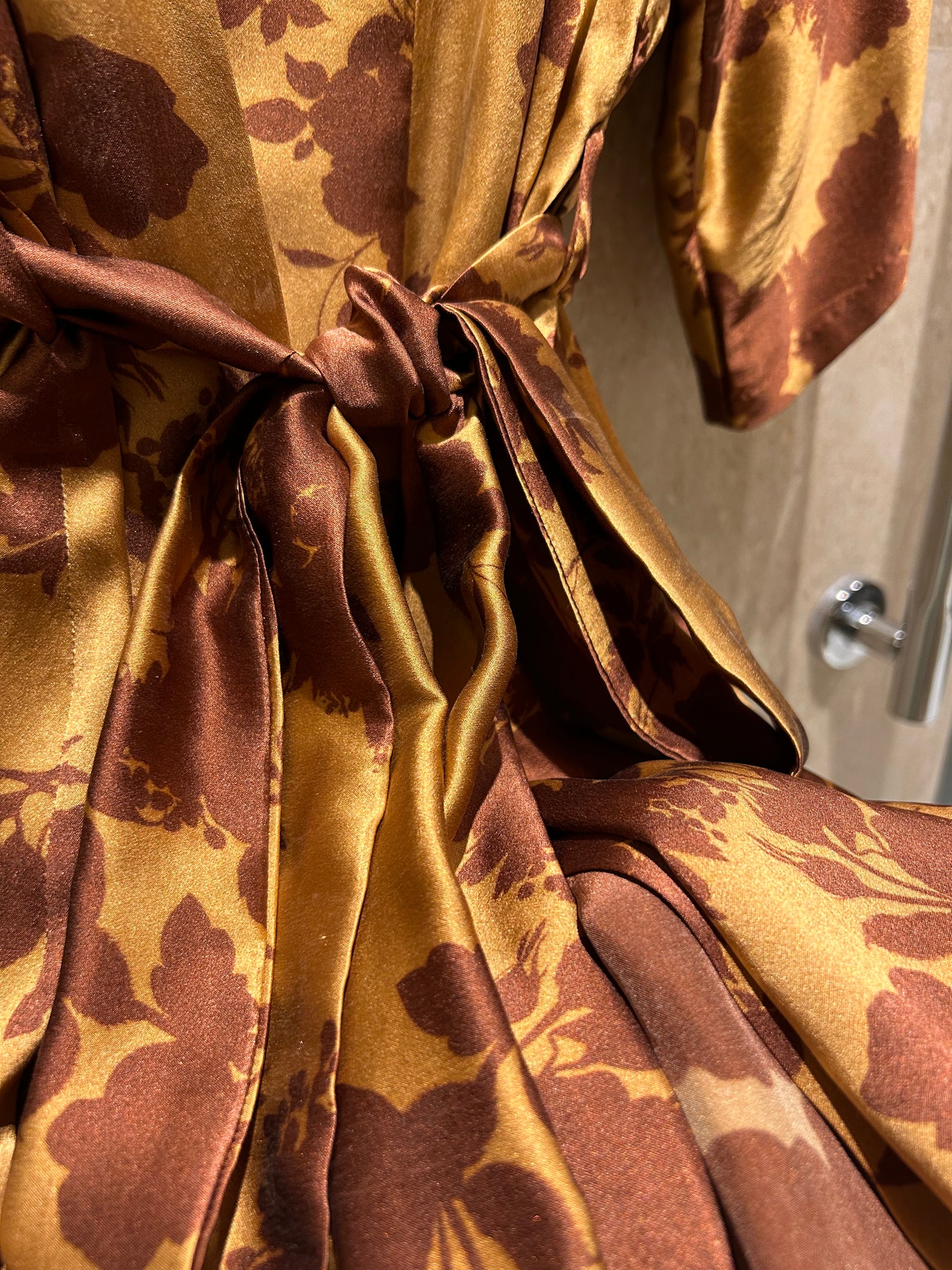 Dream About Me Short Silk Robe: Smoked Cacao Caramel