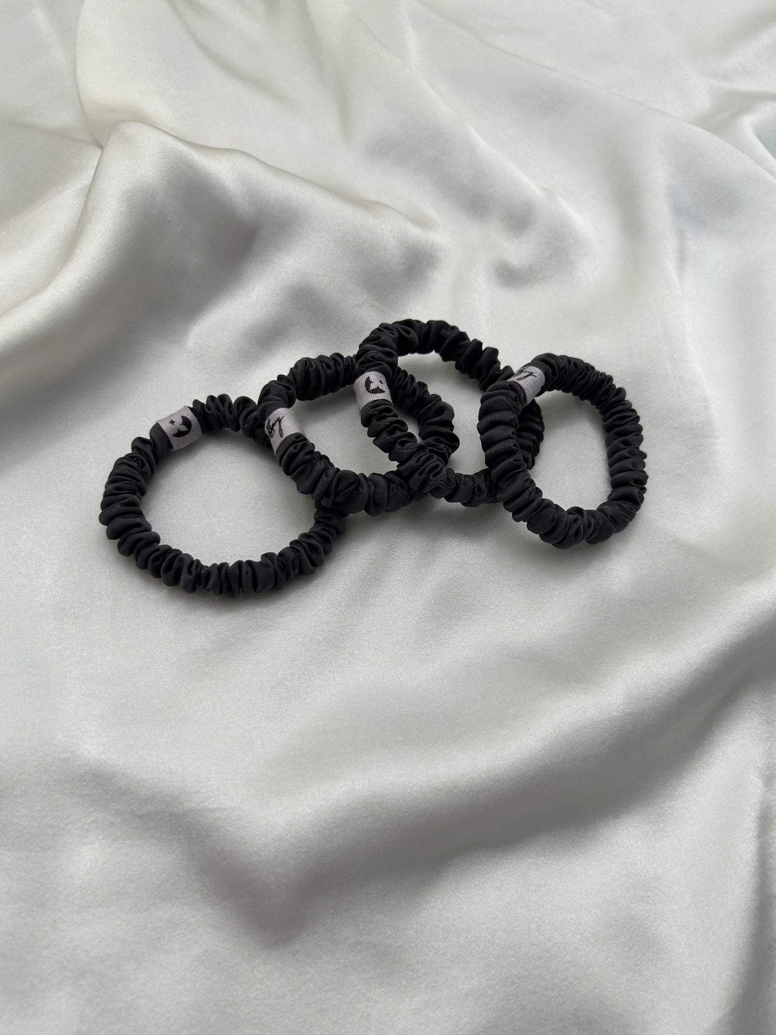 Everyday Essentials - Organic Peace Silk Scrunchies 001 Thins (Obsidian Grey Set of 4)