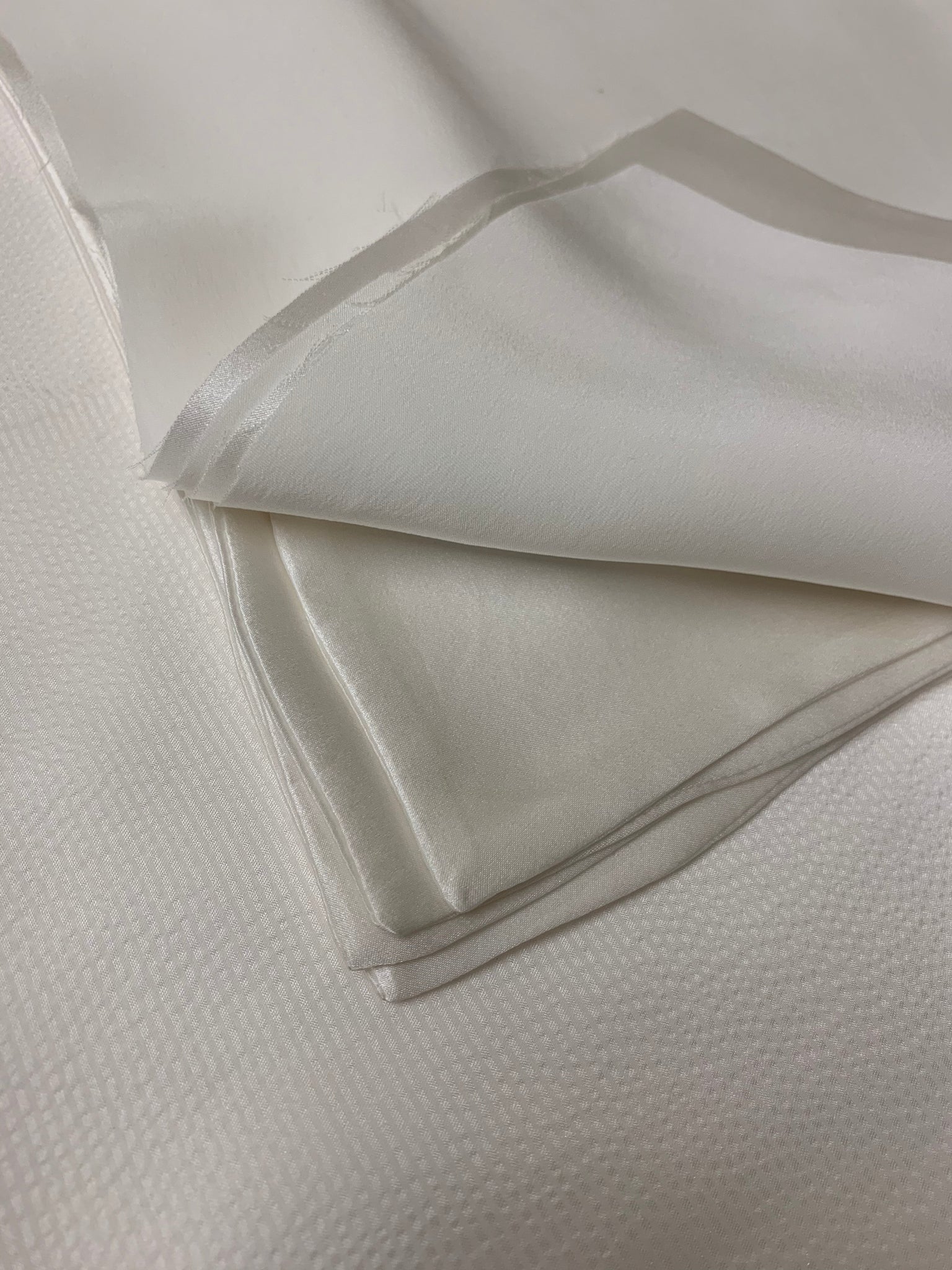 Natural Ivoire Perlé Organic Peace Silk Pillowcases (Set of 2)