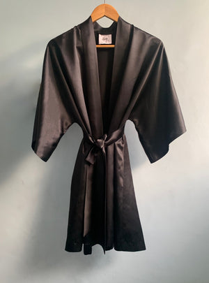 Dream About Me Short Silk Robe: Ebony Noir